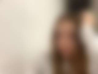 Live cam show with AdrieneMihor - Average on Pornisteam.com