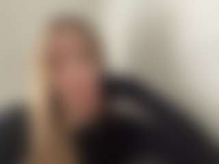 Live cam show with AdrieneMihor - Blonde Hair Petite on Camsoda
