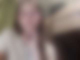 Live cam show with EloisTyrol - New Brown Eyes on Camsoda