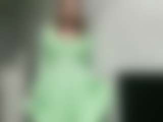 Live cam show with EloisTyrol - Sweet on Instabang