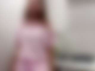 Live cam show with EloisTyrol - Butt Plug on AdultVida.com