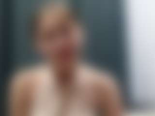 Live cam show with EloisTyrol - Butt Plug on Camsoda