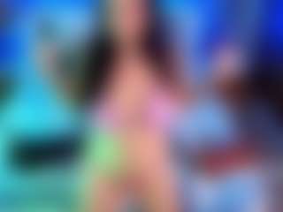 Live cam show with emmadanger - Public MILF on Lustler