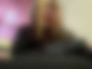 Mia's Live Sex Cam Show