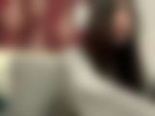 Live cam show with Mia - Handjob on chickslive.net