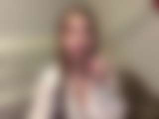 Mia's Live Sex Cam Show