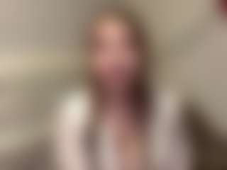 Mia's Live Sex Cam Show