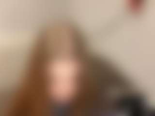 Live cam show with Mia - Yoga on StripNow