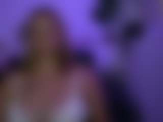 Live cam show with NinaGajd - New Teen (18+) on AdultVida.com