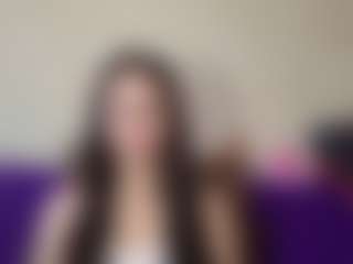 Live cam show with TammaraDelmoral - New Bedroom on instabang