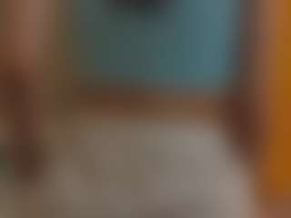 Live cam show with TaraHarris - Skinny on Camiplay Live