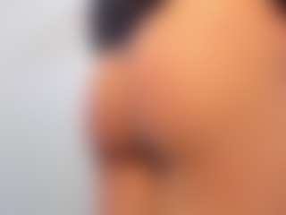 Aria-Rosee's Live Sex Cam Show