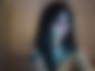 Live cam show with BonnySchatzel - Oil on Latina Girls