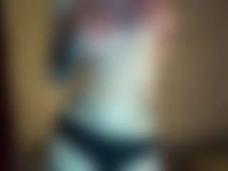 Live cam show with BonnySchatzel - Alt on chickslive.net