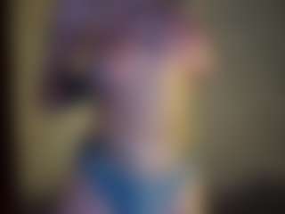 Live cam show with BonnySchatzel - Oil on Dare Cams