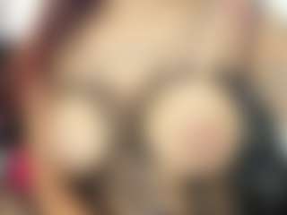 Live cam show with Candy-Lyn - Nipple Piercings on Camversity
