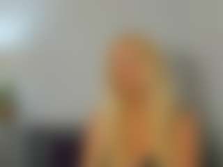 Live cam show with ClareHotMature - Dildo Or Vibrator Granny on Camiplay Live