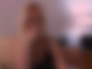 ClareHotMature's Live Sex Cam Show