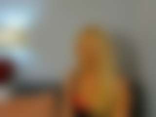 Live cam show with ClareHotMature - Blonde Hair on Camiplay Live