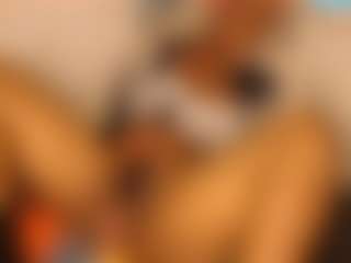 Elianna03's Live Sex Cam Show