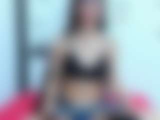 emmillyy20's Live Sex Cam Show