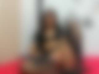 emmillyy20's Live Sex Cam Show