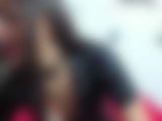 emmillyy20's Live Sex Cam Show