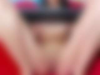 Live cam show with emmillyy20 - Eating Pussy on CamClone