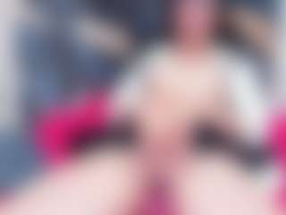 emmillyy20's Live Sex Cam Show