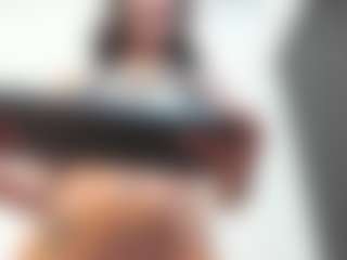 emmillyy20's Live Sex Cam Show