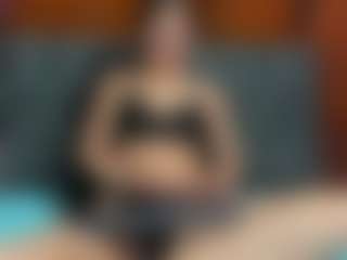 emmillyy20's Live Sex Cam Show