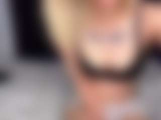 MarhtaNugent's Live Sex Cam Show
