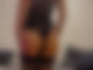 MarhtaNugent's Live Sex Cam Show