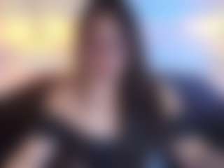 Live cam show with Mia-Wils - Green Eyes on Milfs Live