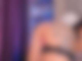 Live cam show with Rileynoxx - Handjob on camwithhim.com