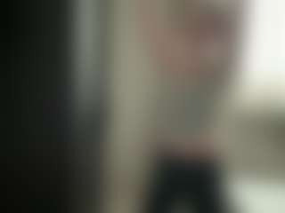 Live cam show with AndreaMordeci - Petite on liverealitysex.com