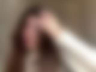 Live cam show with Lora - Oil on Camsoda