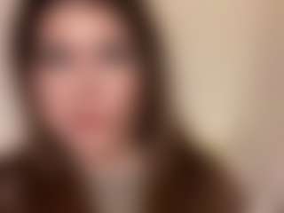 Live cam show with Lora - Thin on sexylive.show