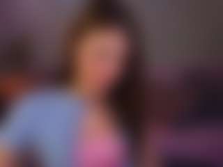 Live cam show with Caroline - Ass Clapping on xfollow cams