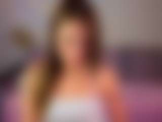 Live cam show with Caroline - Green Eyes on Porn Luv