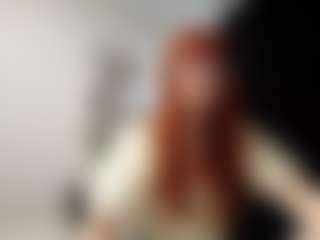 Live cam show with Stella - Facial Piercings on SmokeAndPoke
