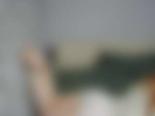Live cam show with Stella - Ass Bouncing on Milfs Live