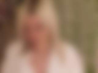 Эротическая трансляция с MarloweHarrington — New Shaved Pussy на Camsoda