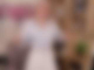 Live cam show with MarloweHarrington - Upskirt on Soda Cam