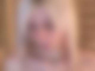 Live cam show with MarloweHarrington - Nipple Piercings on luckytryst.com