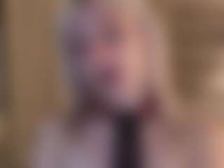 Live cam show with MarloweHarrington - Average on Camsoda