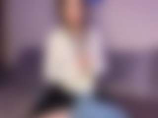 Live cam show with SeeSnelgrove - College Mature on Camsoda