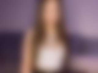 Live cam show with SeeSnelgrove - Public Mature on Cam Slut