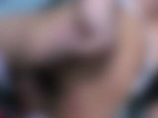 Live-camshow met small-princess - Black Hair op Camsoda