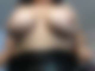 Spettacolo in cam dal vivo con Isla-Ch - Erotic Dance su Camsoda